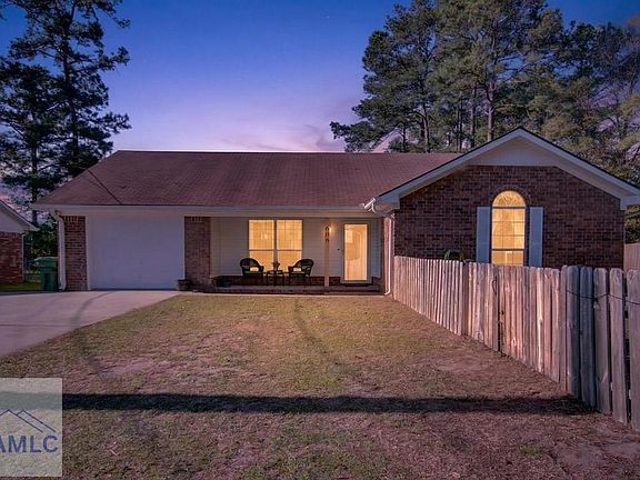 3rd image of 606 Windhaven Dr