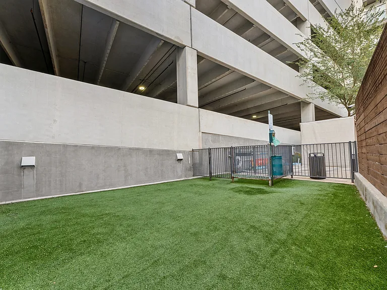 Heritage Plaza — Photo 14