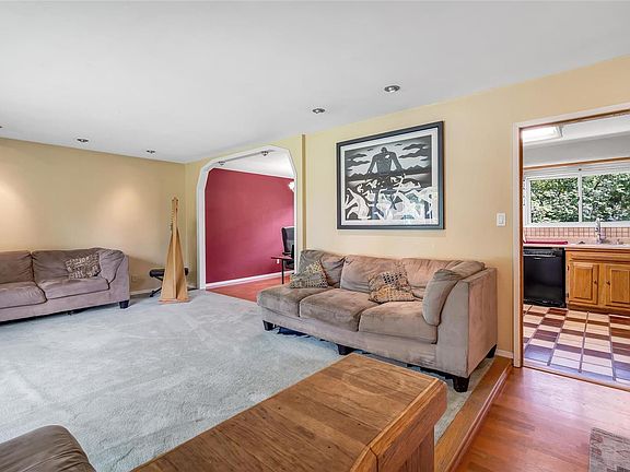 4th image of 1300 Land O Lakes Dr