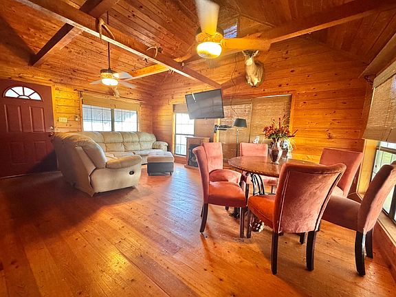 5th image of 1543 Parhams Rd