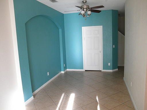 3rd image of 994 Pipers Cay Dr #1