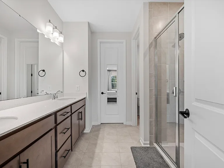 217 Brooks Springs Dr — Photo 23