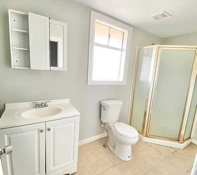 717 W Spring St #2 — Photo 4