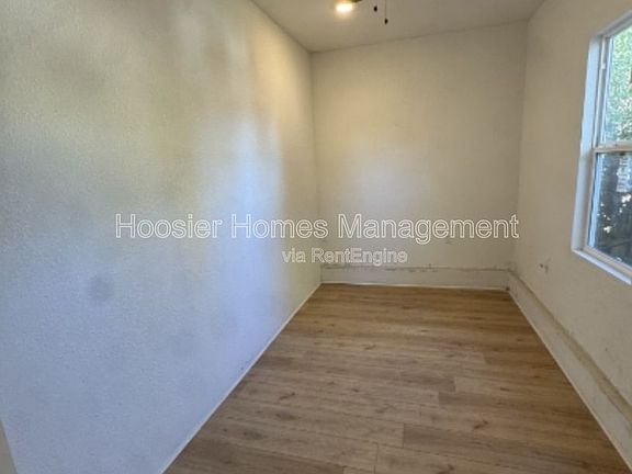 4th image of 1466 S Worth Ave #B