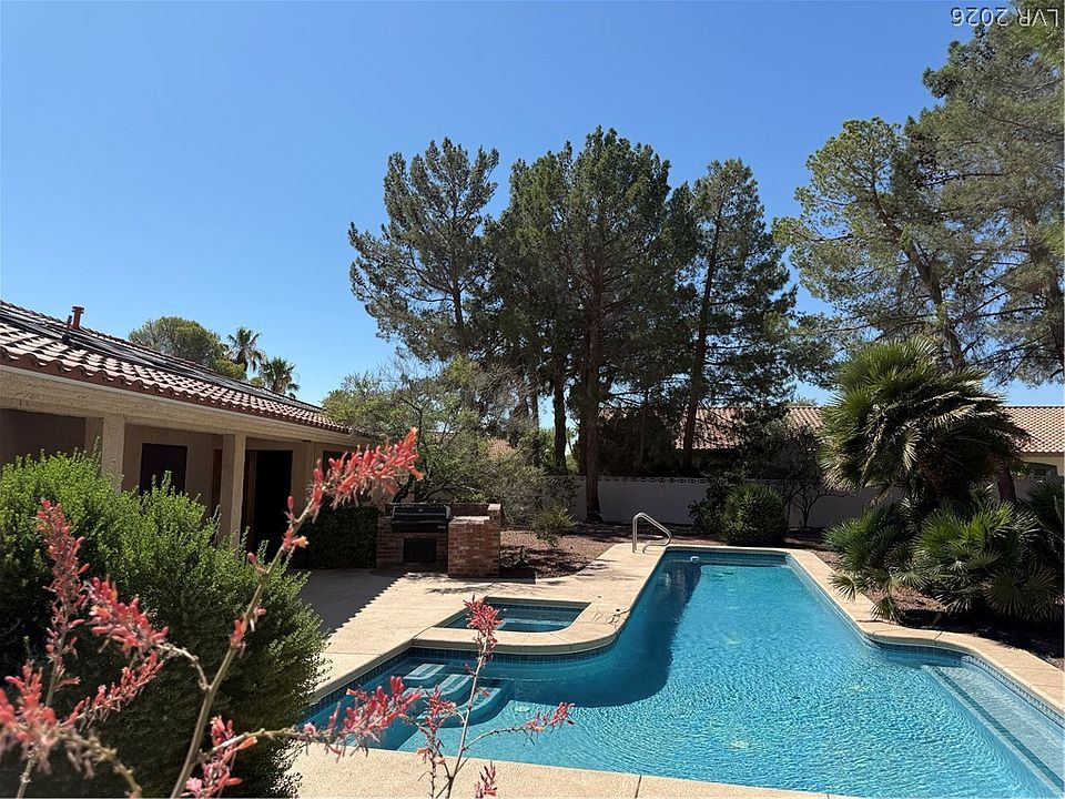 2nd image of 3035 Belcastro St