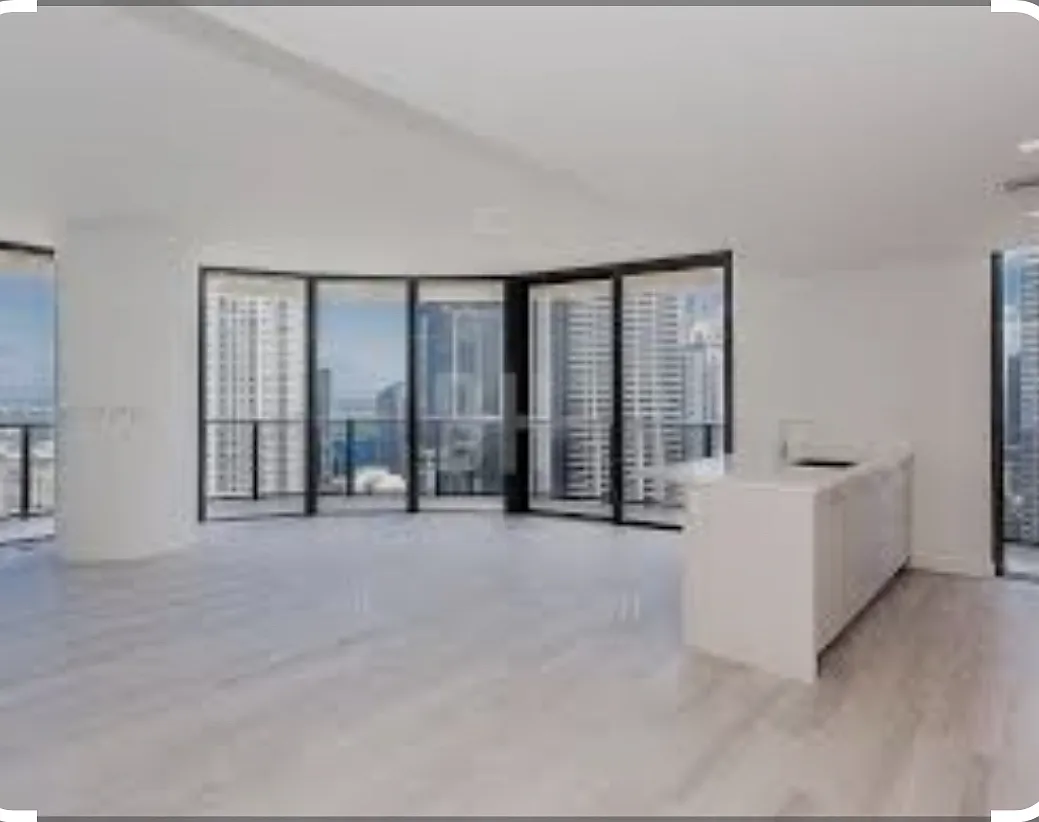 2 bed, 1020 sqft, $5,800 — Photo 2