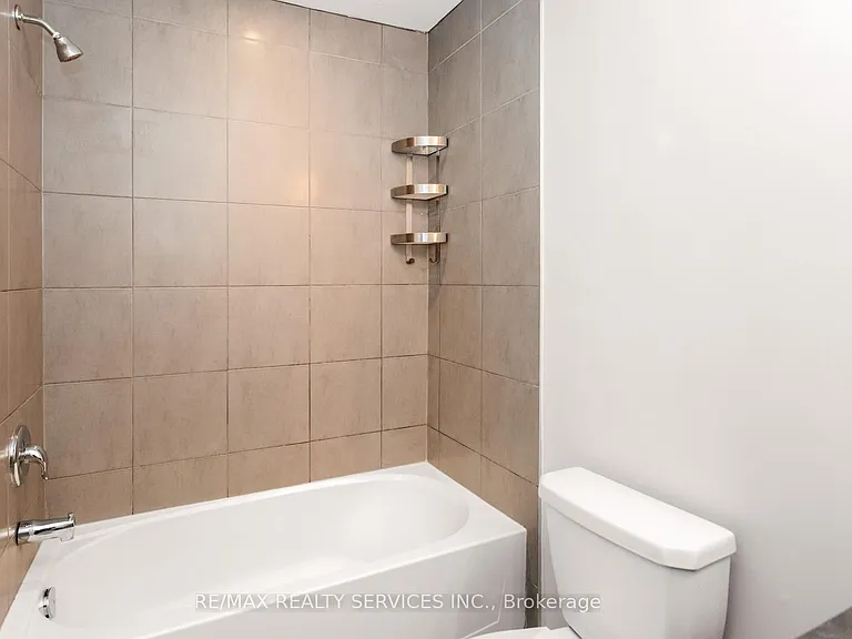 21 Dorchester Ter — Photo 35