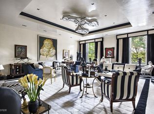 768 5th Ave #301, New York, NY 10019