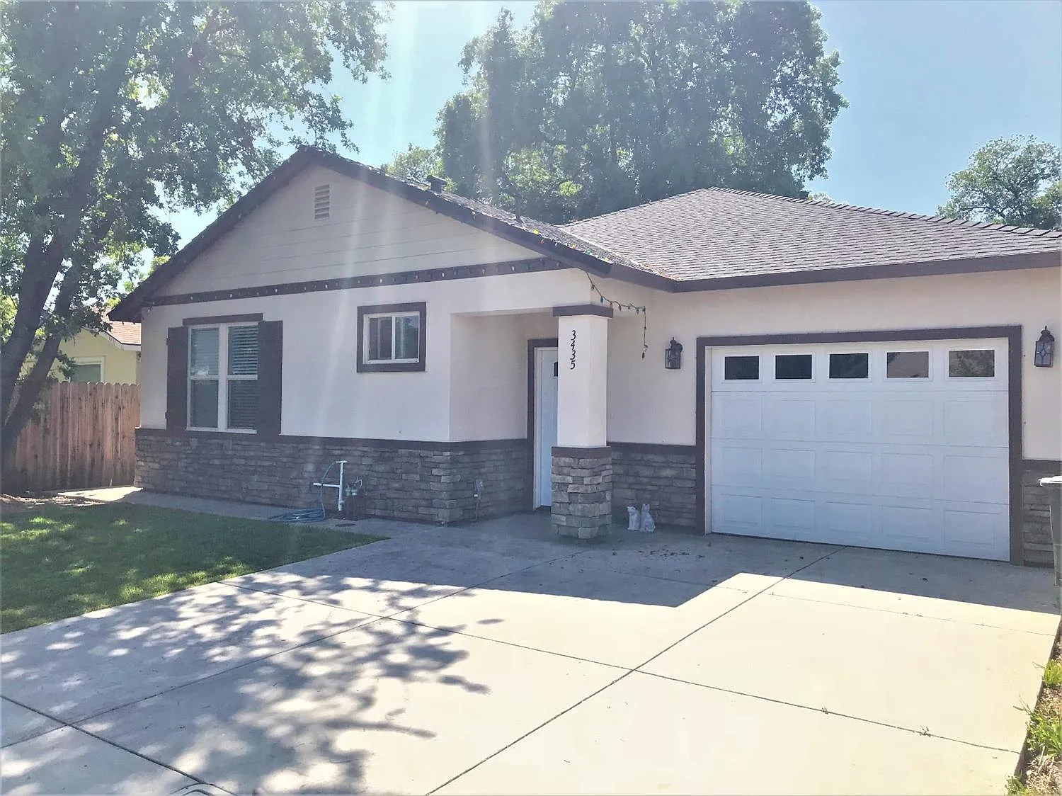 3435 Shelden St photo 1