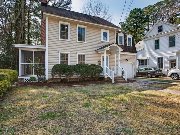 909 Howard Pl, Suffolk, VA 23434
