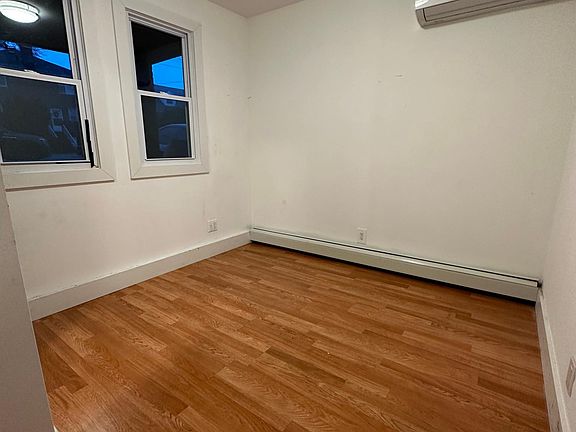 3rd image of 2530 Pearsall Ave