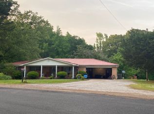 424 Cemetery Rd, Baldwyn, MS 38824