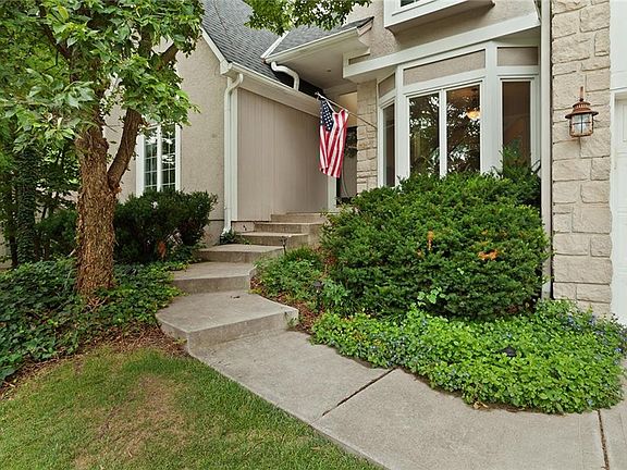 3rd image of 7560 Eicher Dr
