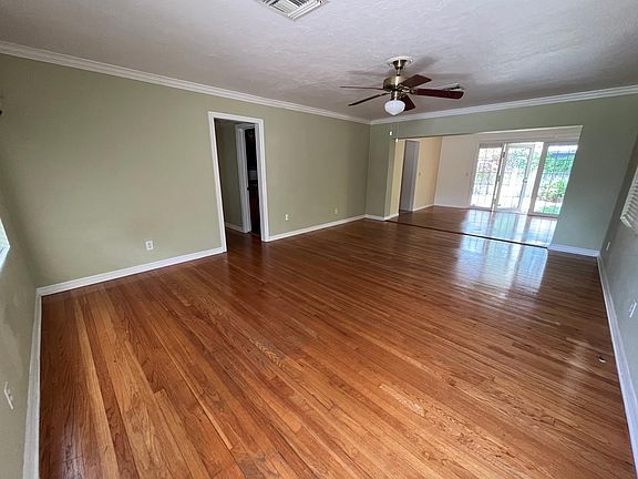 4th image of 1603 Christy Ave