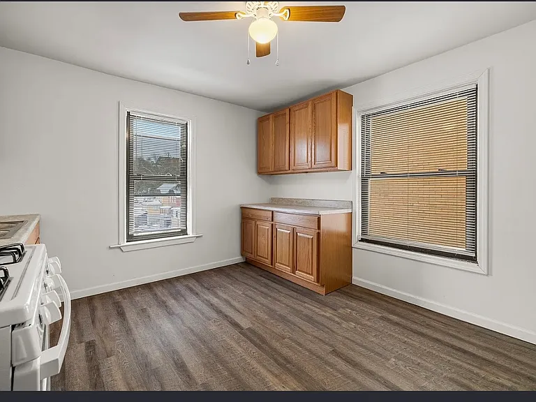 62 Maytide St — Photo 10