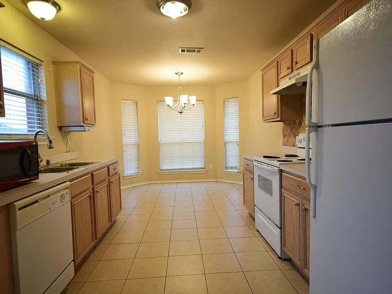 104 Meadow View Ln — Photo 4
