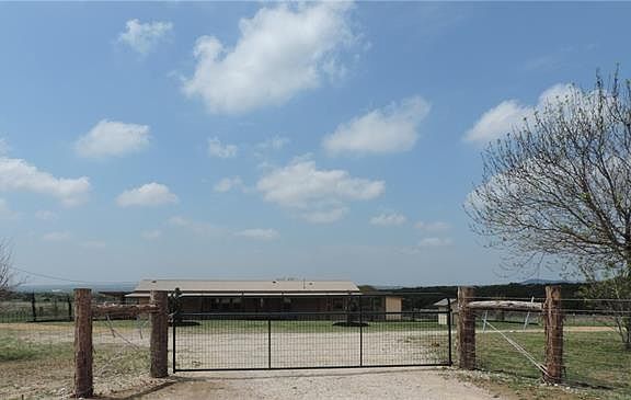 3rd image of 466 County Road 335