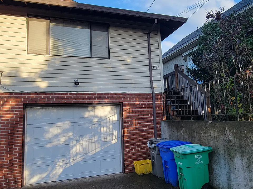 2542 SE 30th Ave