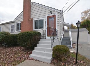 201 Sunnyside Rd, Norwood, MA 02062