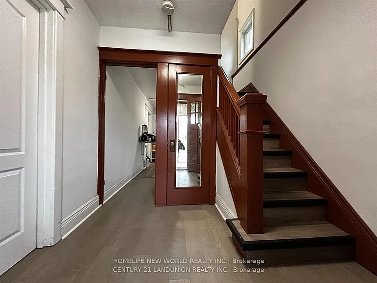 46 Arnold St #2-1 — Photo 5
