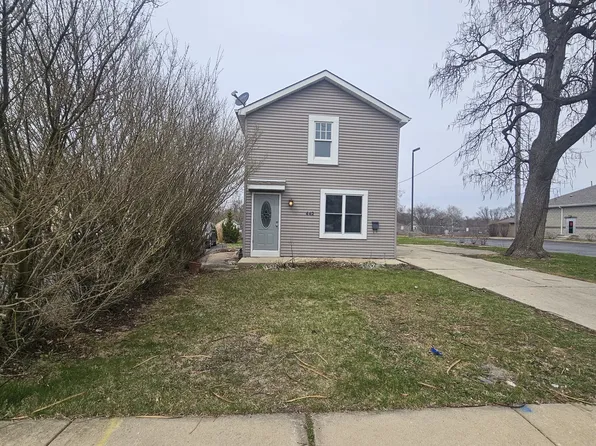 442 Hickory Pl, Elgin, IL 60120