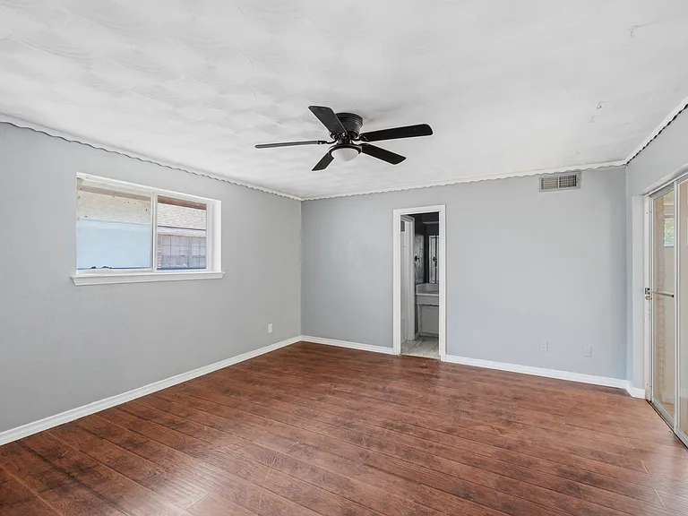 6607 Autumn Woods Trl — Photo 18