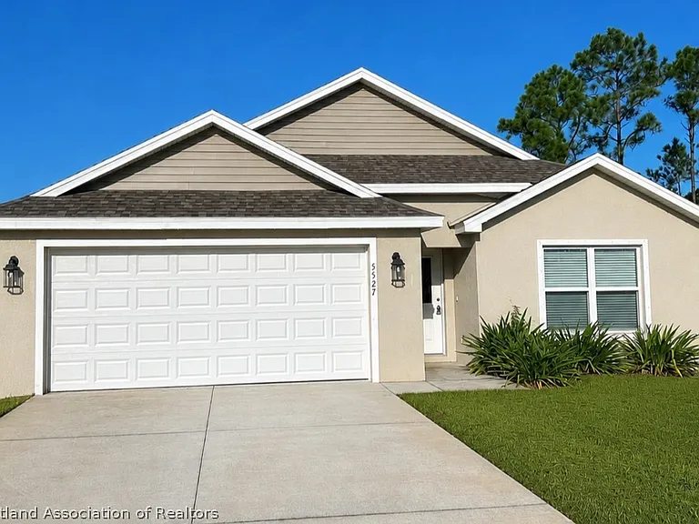 5527 Castania Dr — Photo 1