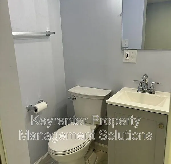 421 N Charlotte Ave — Photo 36