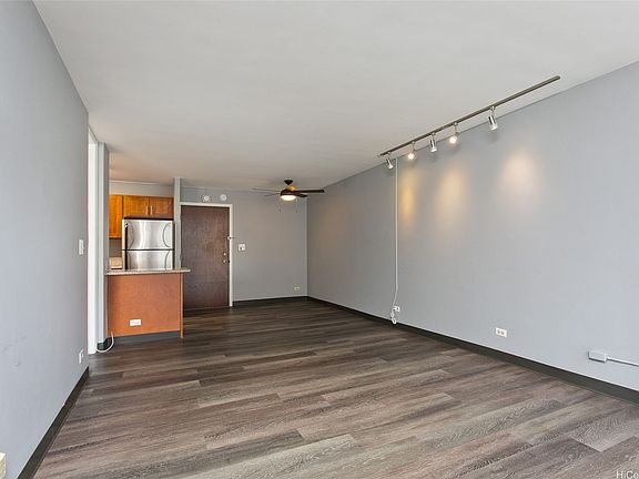 3rd image of 775 Kinalau Pl APT 1206
