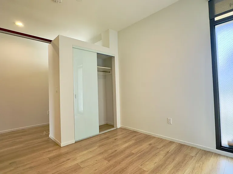 Echo Designer Loft Apartments — Photo 41
