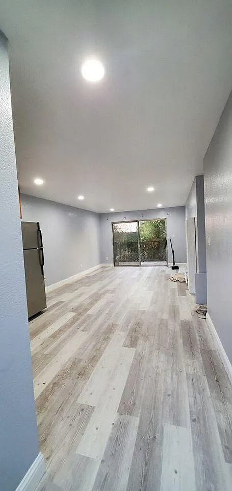 4633 Fairfax Ave — Photo 3