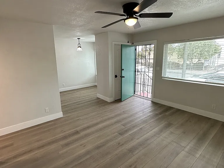 442 Smith Ave #8 — Photo 6
