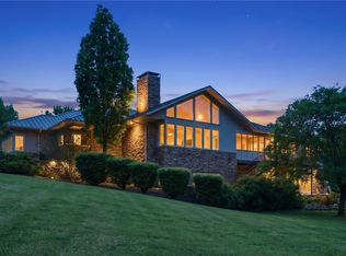 261 Collins Dr, Prairie Grove, AR 72753