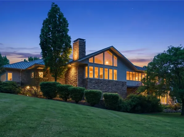 261 Collins Dr, Prairie Grove, AR 72753