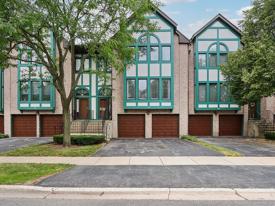 1st image of 907 W Essex Pl #907