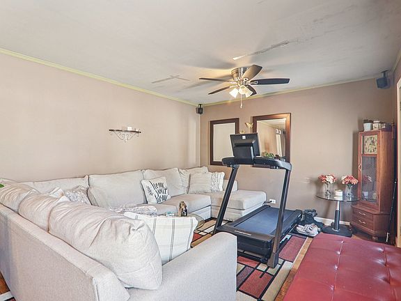 3rd image of 6535 175th St