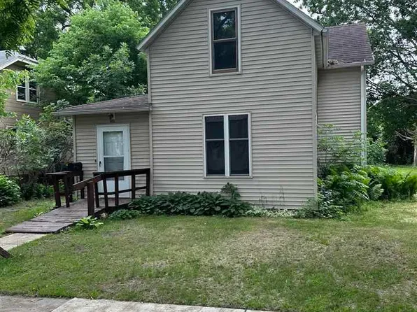 415 W Wheeler Ave, North Mankato, MN 56003