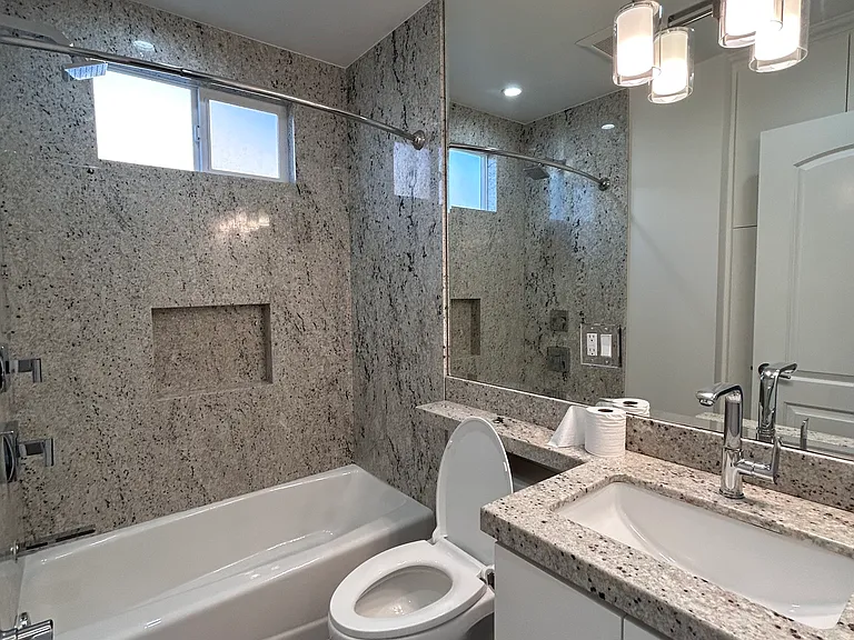 4940 W 123rd St — Photo 32