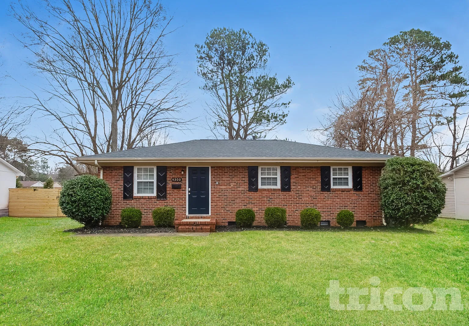 4300 Oak Forest Charlotte NC — Photo 1
