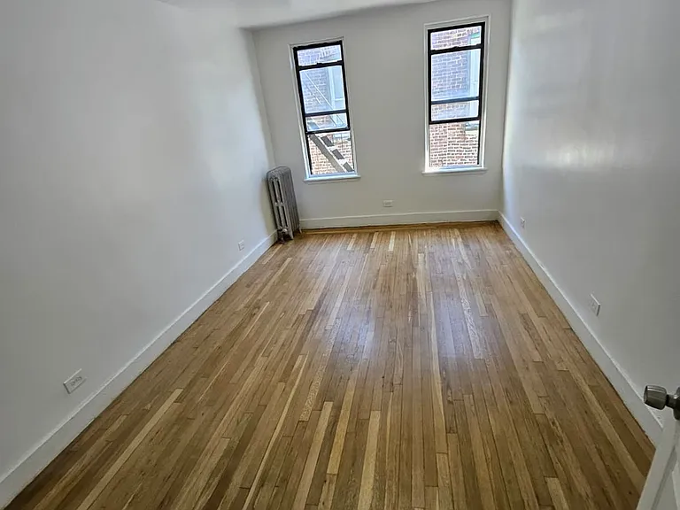 2108 Chatterton Ave #2E — Photo 7