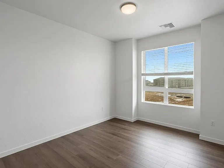 6153 N Ceylon St #3-303 — Photo 2