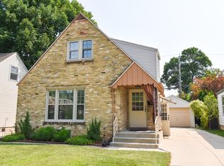 1486 S 94th St, West Allis, WI 53214