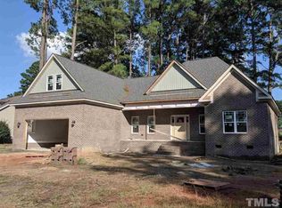 105 Parker St, Four Oaks, NC 27524