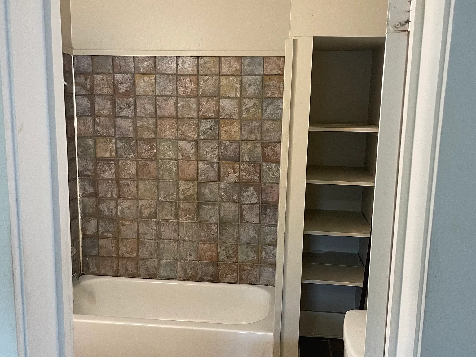 2 bed, 950 sqft, $925 — Photo 4