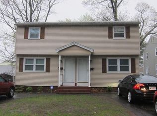 93 Curve St, Springfield, MA 01104