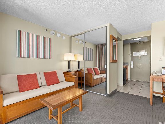4th image of 2427 Kuhio Ave #1705