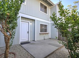 487 Cannon Green Dr APT B, Goleta, CA 93117