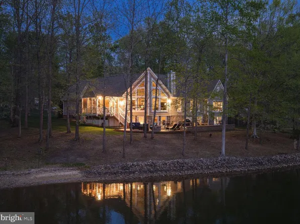 232 Raven Rd, Bumpass, VA 23024