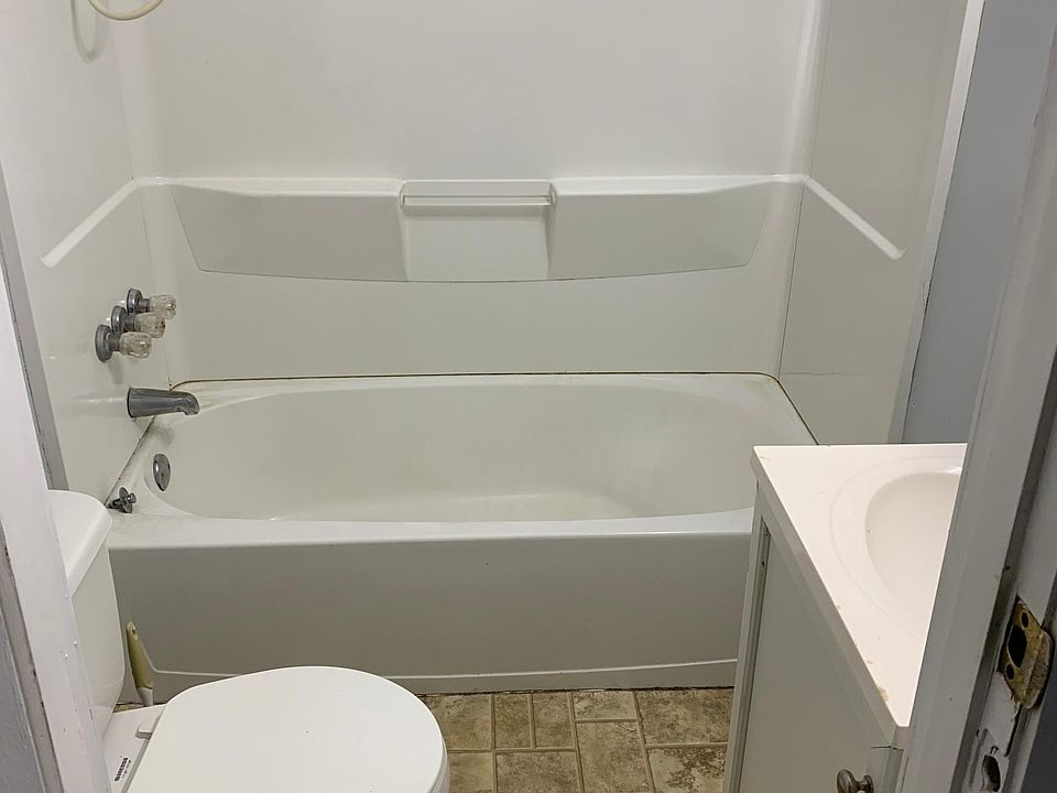 2nd image of 672 S Highway 47 APT 4