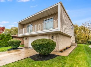 1033 Blouin Dr, Dolton, IL 60419